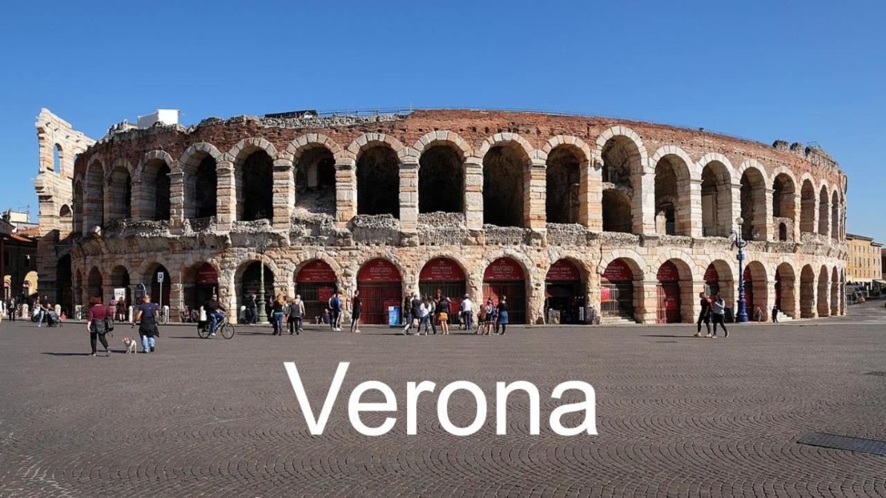 Appartamento "Il Vicolo" Пескьера-дель-Гарда Экстерьер фото